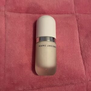 Marc Jacobs Undercover Blurring Coconut Face Primer